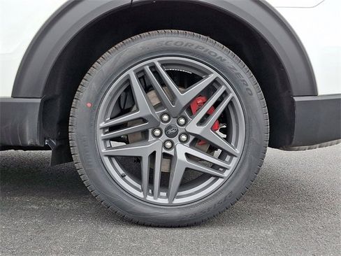 New 2026 Ford Explorer ST w/ Sun And Sound Package image 5