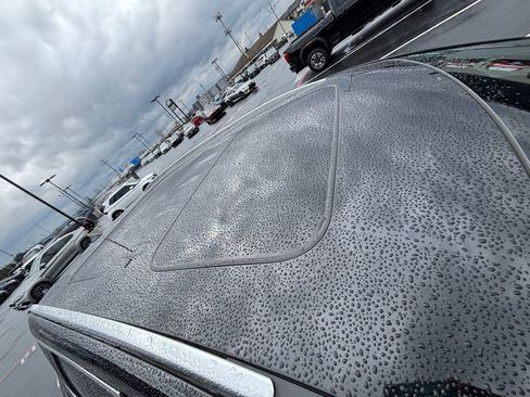 Used 2023 Buick Enclave Premium w/ Experience Buick Package image 29