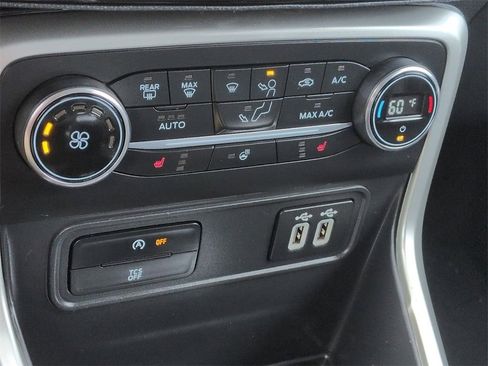 Used 2020 Ford EcoSport Titanium image 20