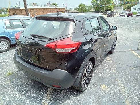 Used 2018 Nissan Kicks SV FWD image 8
