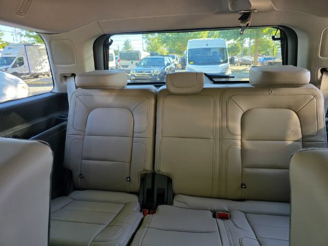 Used 2022 Lincoln Navigator Reserve AWD/4WD image 8