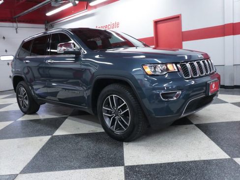 Used 2021 Jeep Grand Cherokee Limited image 2