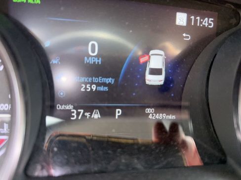 Used 2023 Toyota Camry SE w/ Cold Weather Package image 10