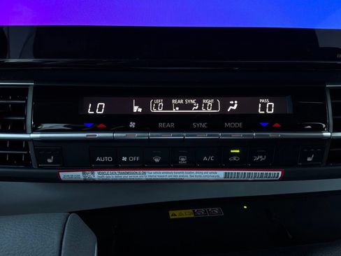 New 2026 Toyota Sienna XLE FWD image 28