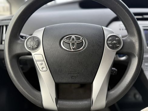 Used 2014 Toyota Prius Two image 24