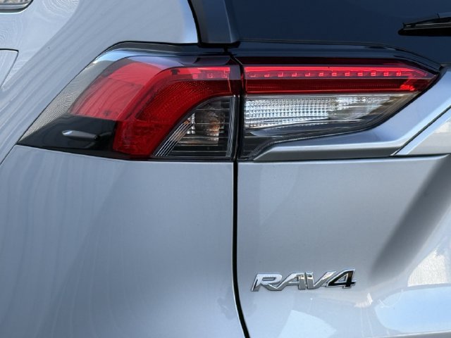 Used 2025 Toyota RAV4 XLE FWD image 6