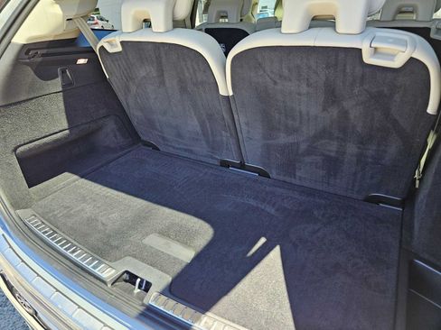 Certified 2025 Volvo XC90 T8 Ultra w/ Protection Package Premier AWD/4WD image 17