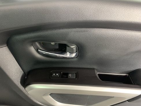 Used 2021 Nissan Titan SV w/ SV Convenience Package AWD/4WD image 35