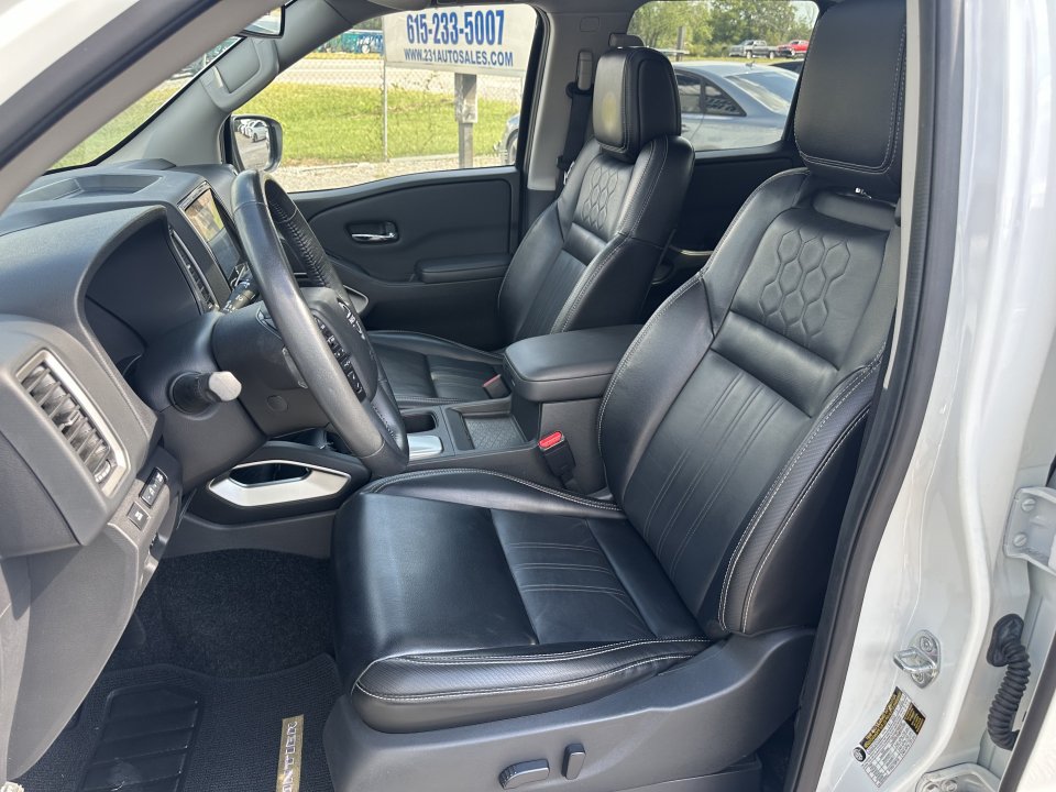 Used 2024 Nissan Frontier SL AWD/4WD image 17