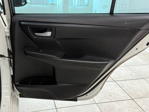 Used 2017 Toyota Camry SE FWD image 21