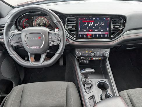 Used 2025 Dodge Durango GT AWD/4WD image 11