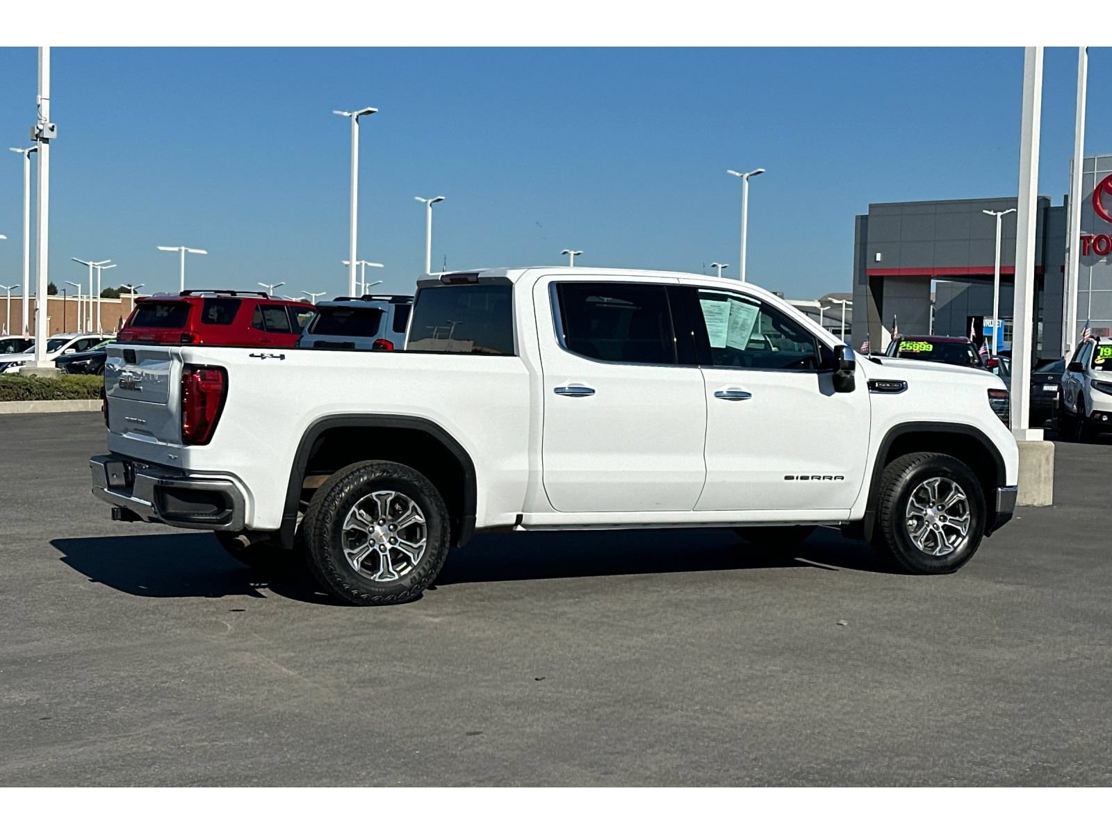Used 2025 GMC Sierra 1500 SLT AWD/4WD image 3