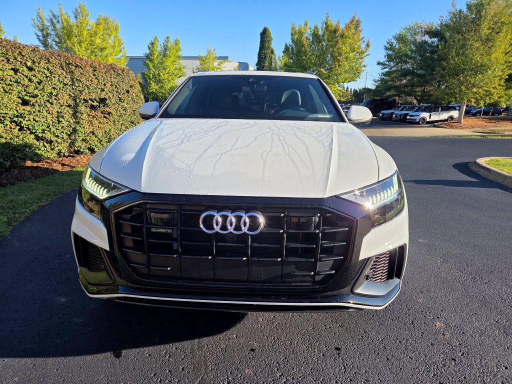 Used 2023 Audi Q8 Premium Plus AWD/4WD image 2