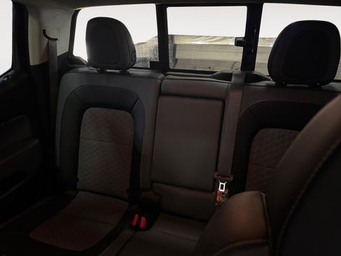 Used 2021 Chevrolet Colorado Z71 w/ Z71 Midnight Edition image 13