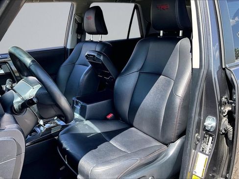 Used 2021 Toyota 4Runner TRD Off-Road Premium w/ Moonroof Package AWD/4WD image 20