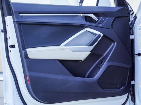 Used 2019 Audi Q3 2.0T Premium image 14