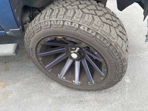 Used 2018 Chevrolet Silverado 1500 LT w/ All Star Edition RWD image 4