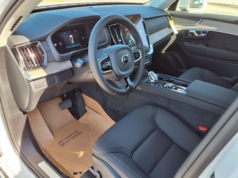 New 2026 Volvo XC90 B5 Plus w/ Protection Package Premier image 12