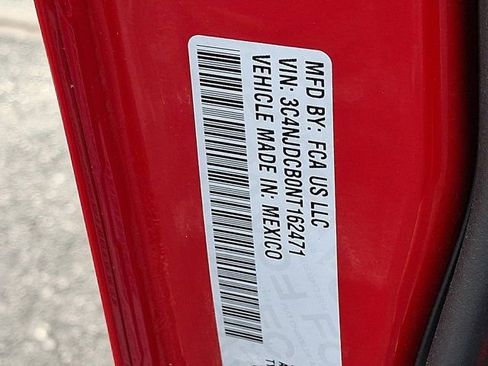 Certified 2022 Jeep Compass Limited image 31