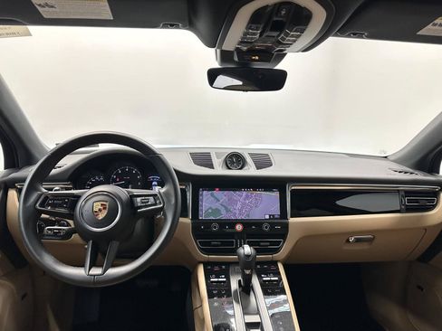 Used 2026 Porsche Macan AWD/4WD image 27