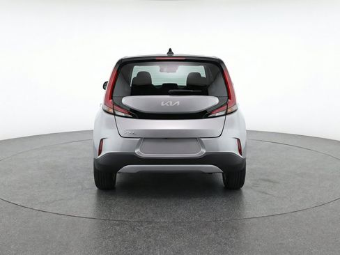 Used 2025 Kia Soul LX w/ LX Technology Package FWD image 7