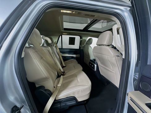 Used 2024 Ford Expedition Max Limited image 32