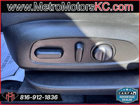 Used 2019 Chevrolet Equinox LT image 17