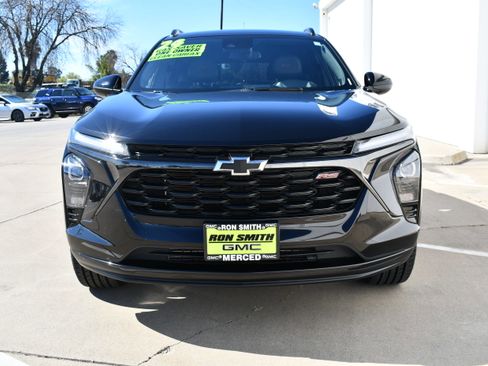 Used 2024 Chevrolet Trax RS w/ Driver Confidence Package image 3