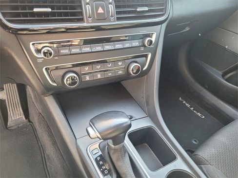 Used 2018 Kia Optima LX image 10
