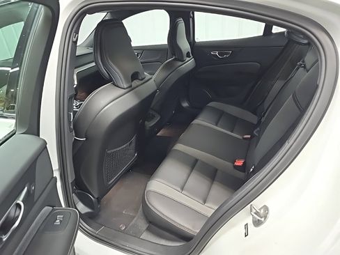 Used 2024 Volvo S60 B5 Plus w/ Climate Package image 32