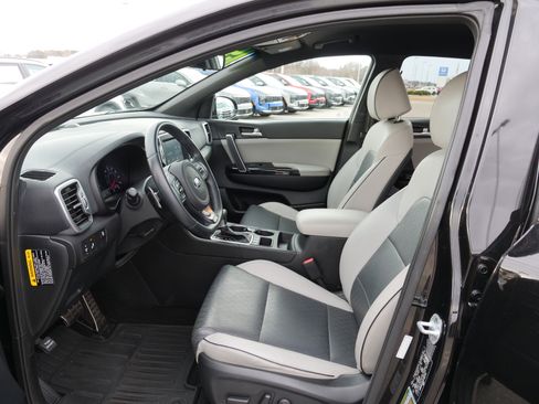 Used 2019 Kia Sportage EX w/ EX Sport Appearance Package image 16