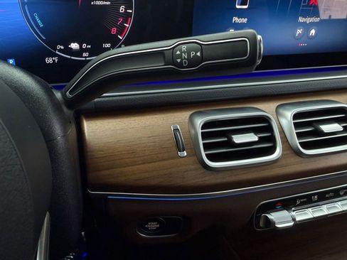 Used 2025 Mercedes-Benz GLE 450e 4MATIC w/ Winter Package image 16