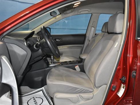 Used 2013 Nissan Rogue S image 6