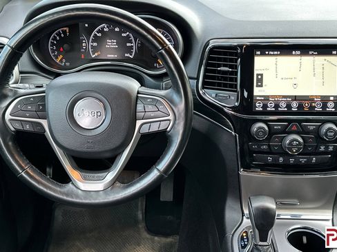 Used 2020 Jeep Grand Cherokee Limited AWD/4WD image 17