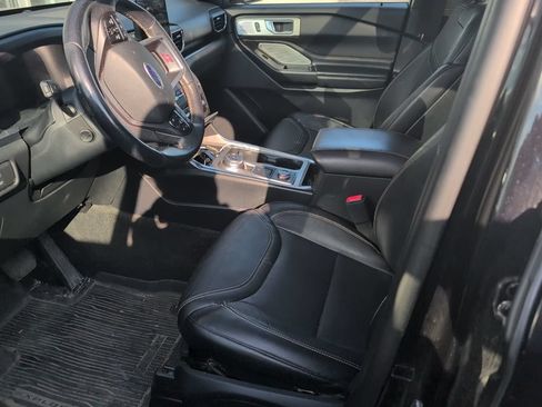 Used 2020 Ford Explorer ST w/ ST High-Performance Pack AWD/4WD image 3