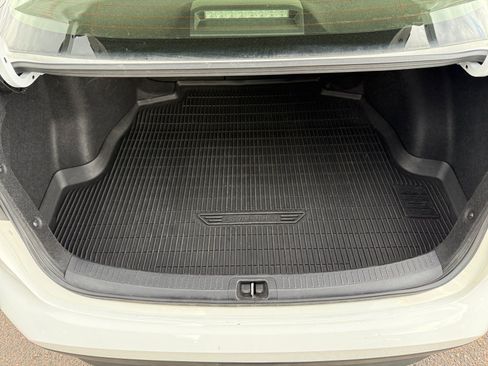 Used 2024 Toyota Corolla LE FWD image 32