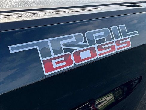 Used 2021 Chevrolet Silverado 1500 Custom Trail Boss w/ Midnight Edition AWD/4WD image 8
