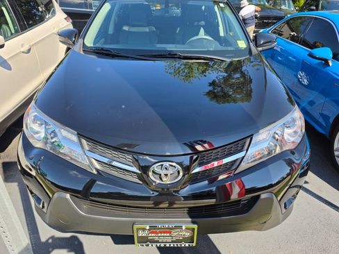 Used 2013 Toyota RAV4 Limited AWD/4WD image 6