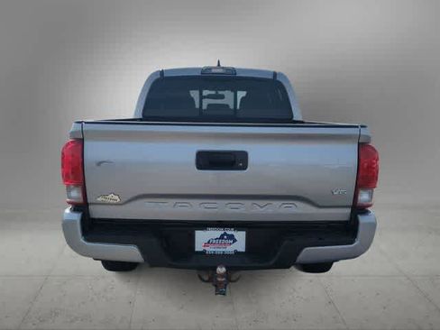 Used 2016 Toyota Tacoma TRD Sport w/ Towing Package image 6