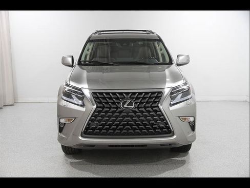 Used 2023 Lexus GX 460 Premium w/ Premium Package AWD/4WD image 2