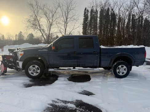 Used 2016 Ford F250 XLT w/ XLT Value Package image 3