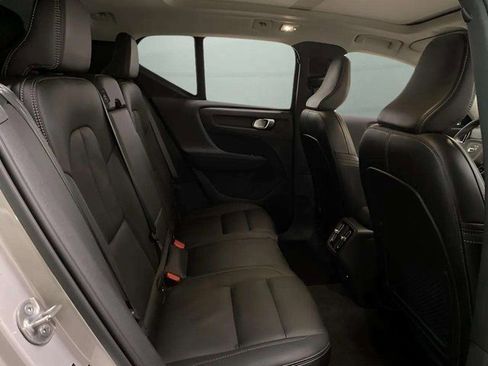 Used 2025 Volvo XC40 B5 Core image 75