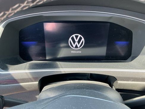 Used 2022 Volkswagen Tiguan SE FWD image 26