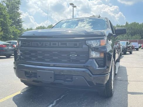 Used 2023 Chevrolet Silverado 1500 Custom AWD/4WD image 29