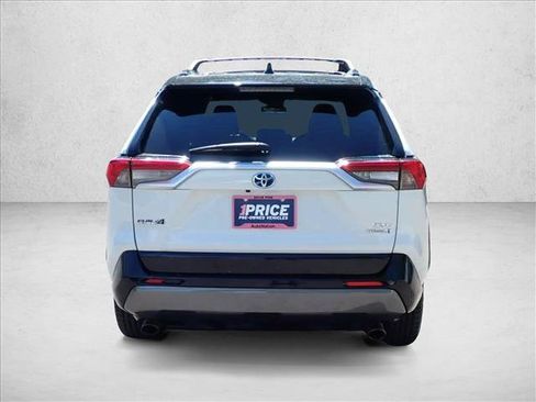 Used 2019 Toyota RAV4 XSE w/ XSE Weather Package AWD/4WD image 3