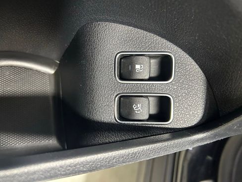 Used 2025 Mercedes-Benz GLE 450e 4MATIC image 14