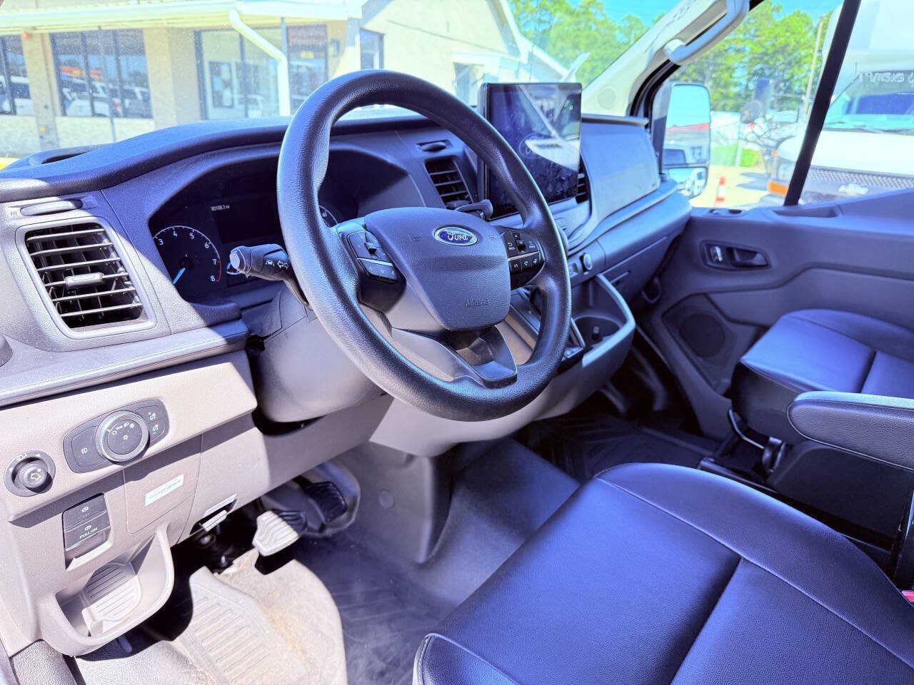 Used 2023 Ford Transit 150 Low Roof RWD image 9