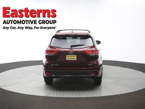 Used 2018 Toyota Highlander Plus AWD/4WD image 36
