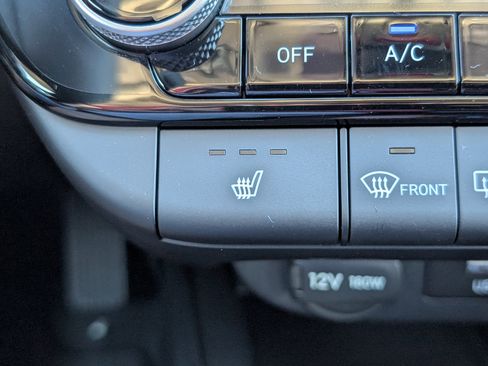 New 2025 Hyundai Elantra Limited FWD image 20