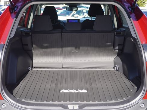 New 2025 Toyota RAV4 LE image 7